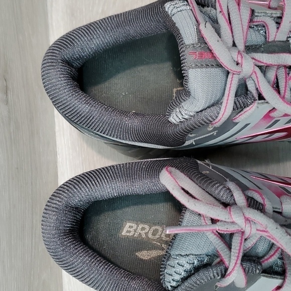 Brooks Womens Ariel 18 Athletic Running Sneakers shoes sz 10 Medium B - Picture 6 of 14